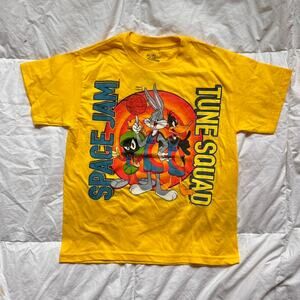 Space jam tune squad graphic t shirt youth size 7 yellow casual short sleeve